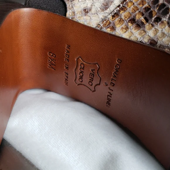 Donald Pliner Shoes - Picture 2 of 8